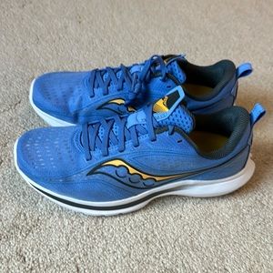 New SAUCONY Kinvara 13 Women's Size 9.5 Running Shoes Shadow Blue S10723-30